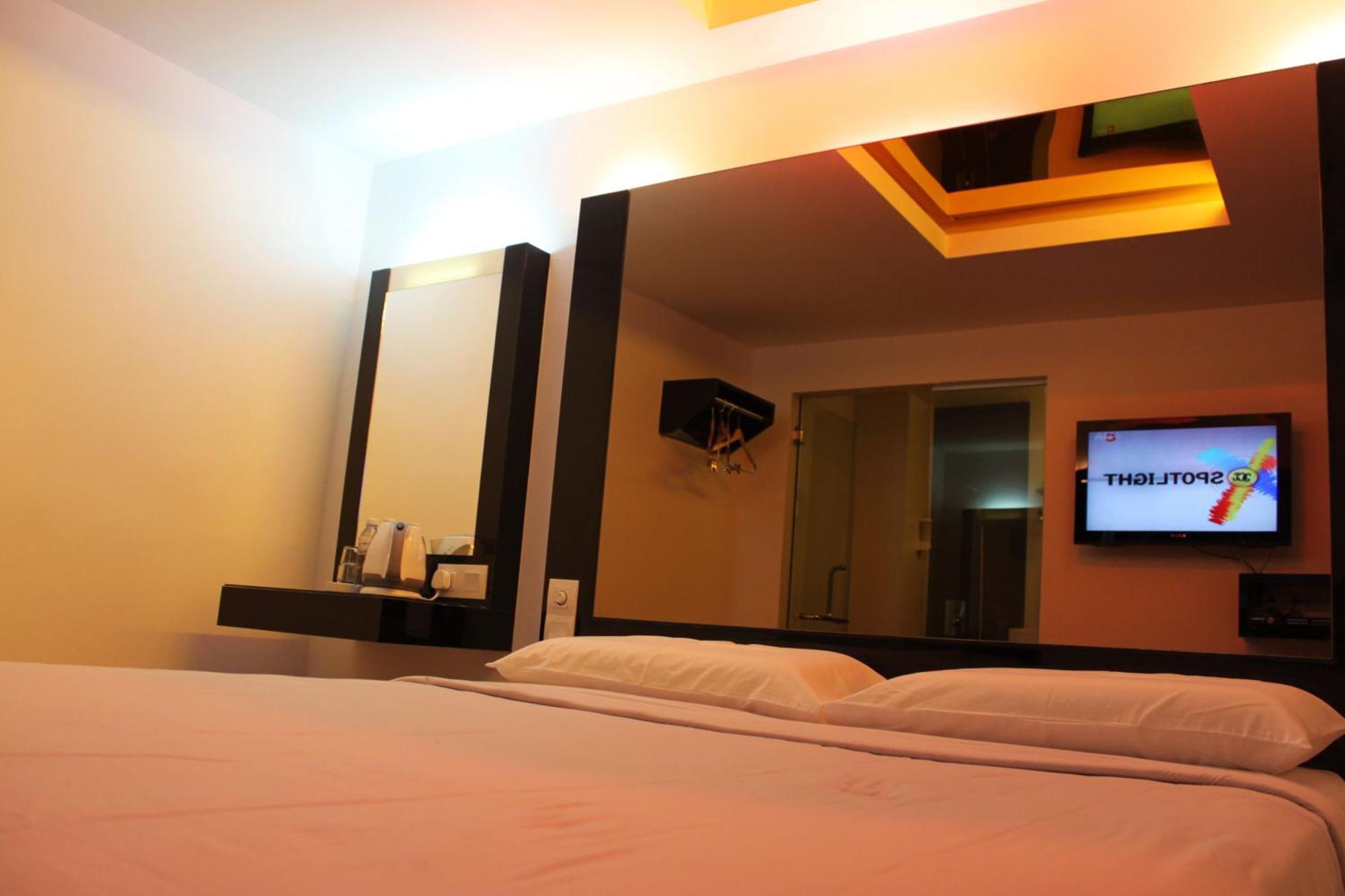 Time Hotel Куала Лумпур Екстериор снимка